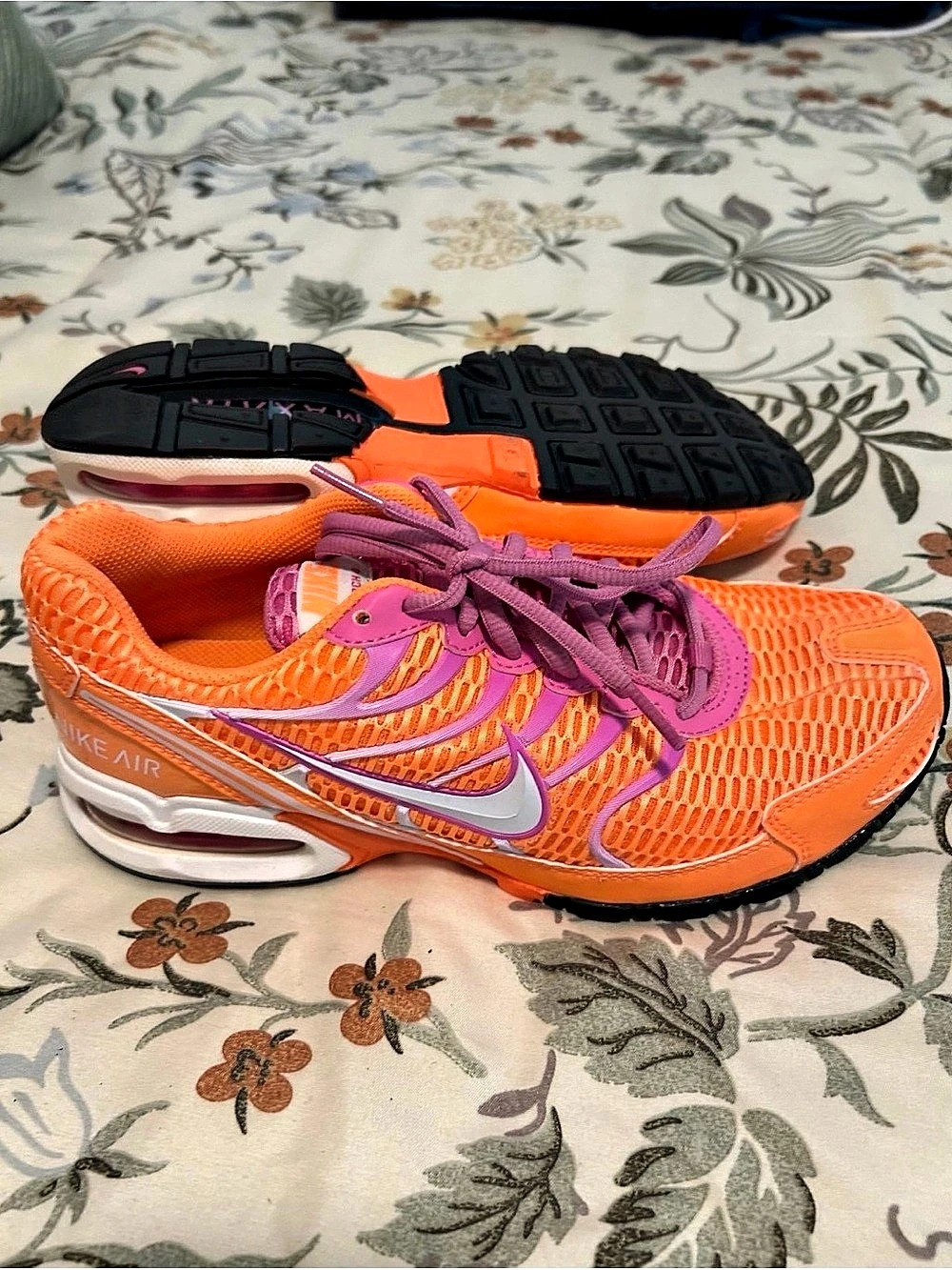 Nike Air Max Moto 2K Orange Horizon/Pink Foam Athletic Shoes Orange & Pink